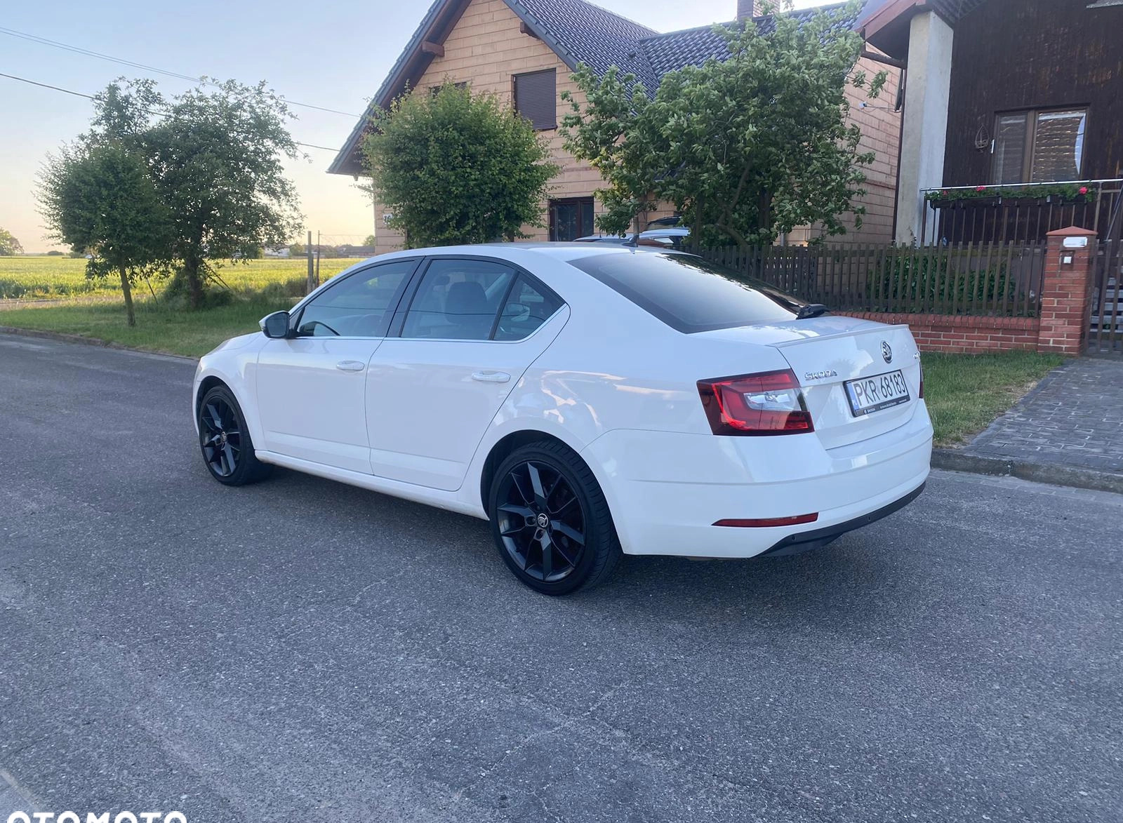 Skoda Octavia cena 45900 przebieg: 180653, rok produkcji 2017 z Krotoszyn małe 121